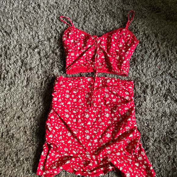 Mini skit set ❤️ - Picture 3 of 5